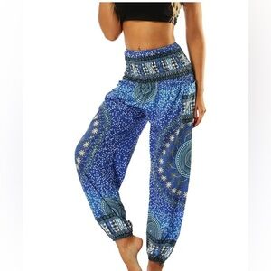 Qianxizhan Boho pants
Hippie with Elastic Waistband and Bohemian Design size M